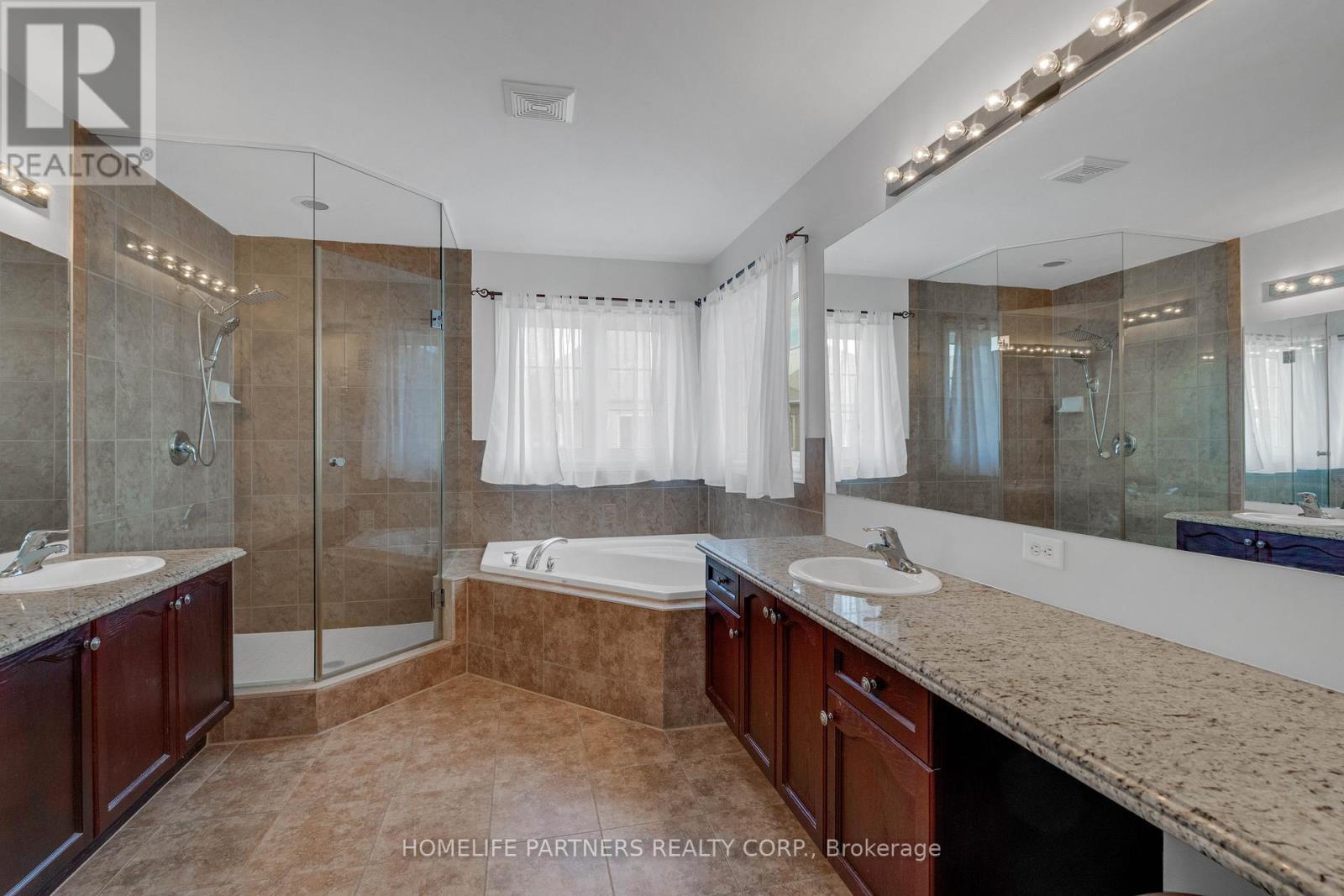 15 OAKHAVEN ROAD - 19