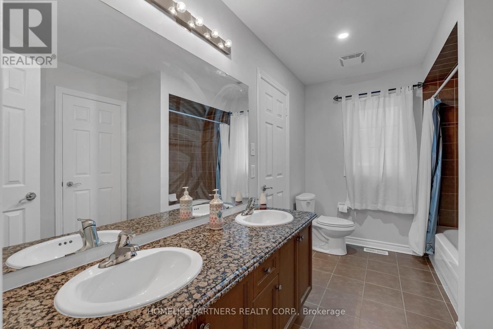 15 OAKHAVEN ROAD - 27