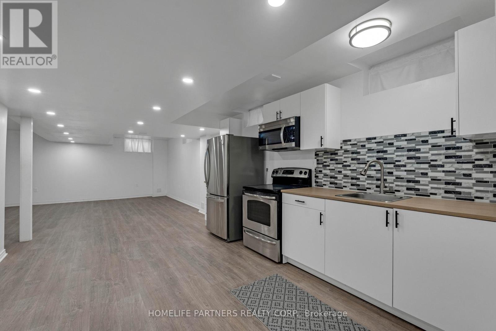 15 OAKHAVEN ROAD - 30