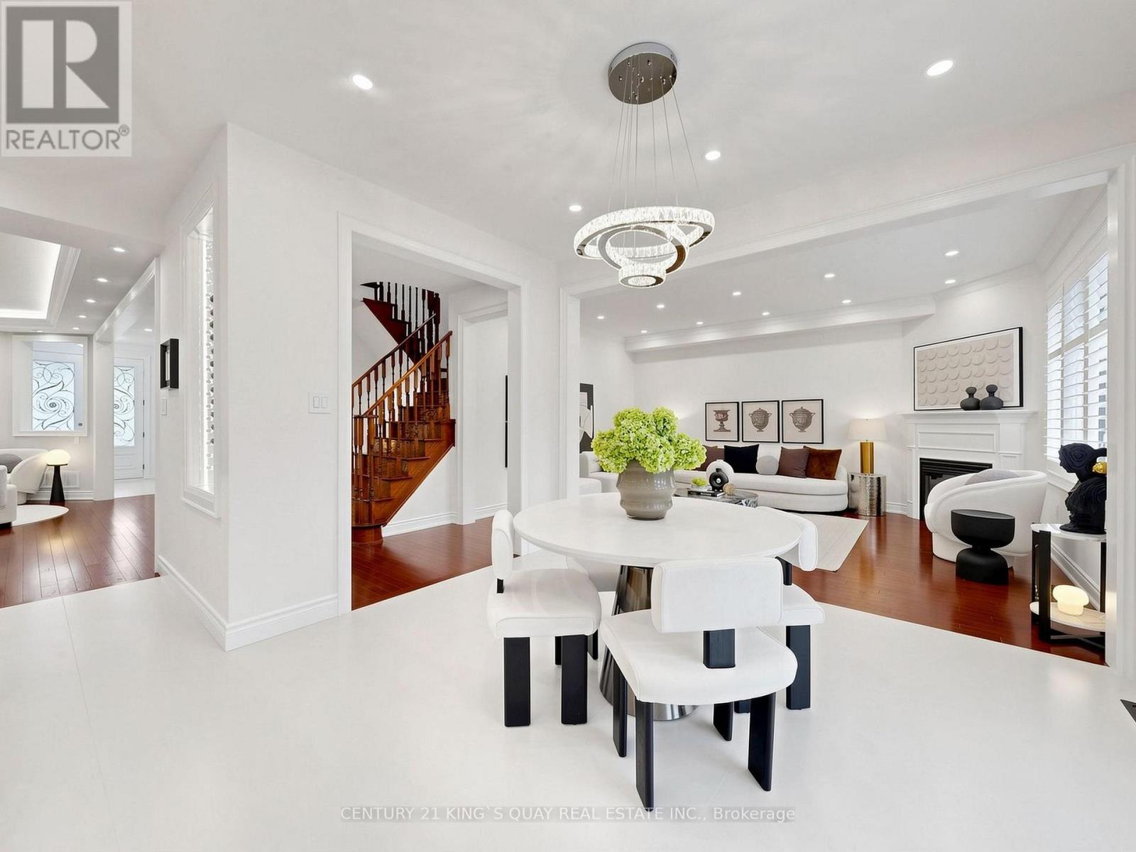 60 ARBOUR DRIVE - 28