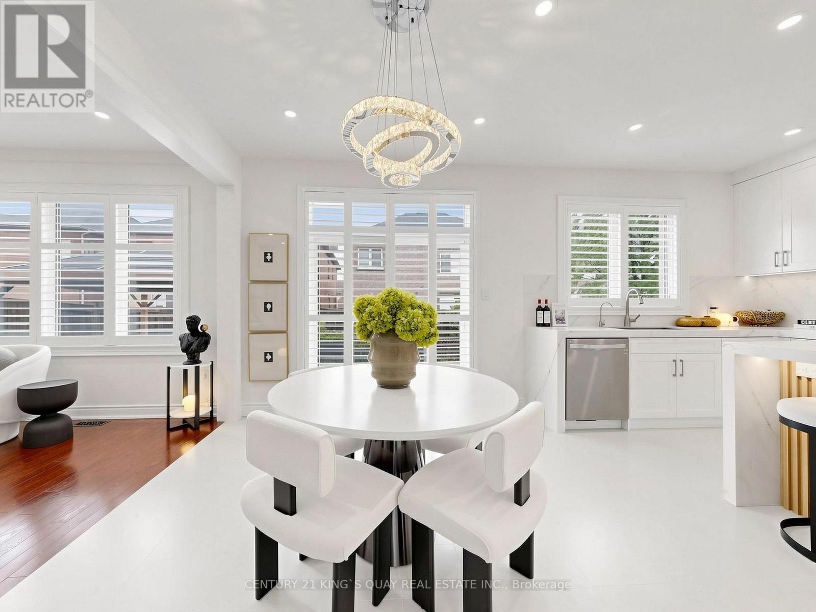 60 ARBOUR DRIVE - 24