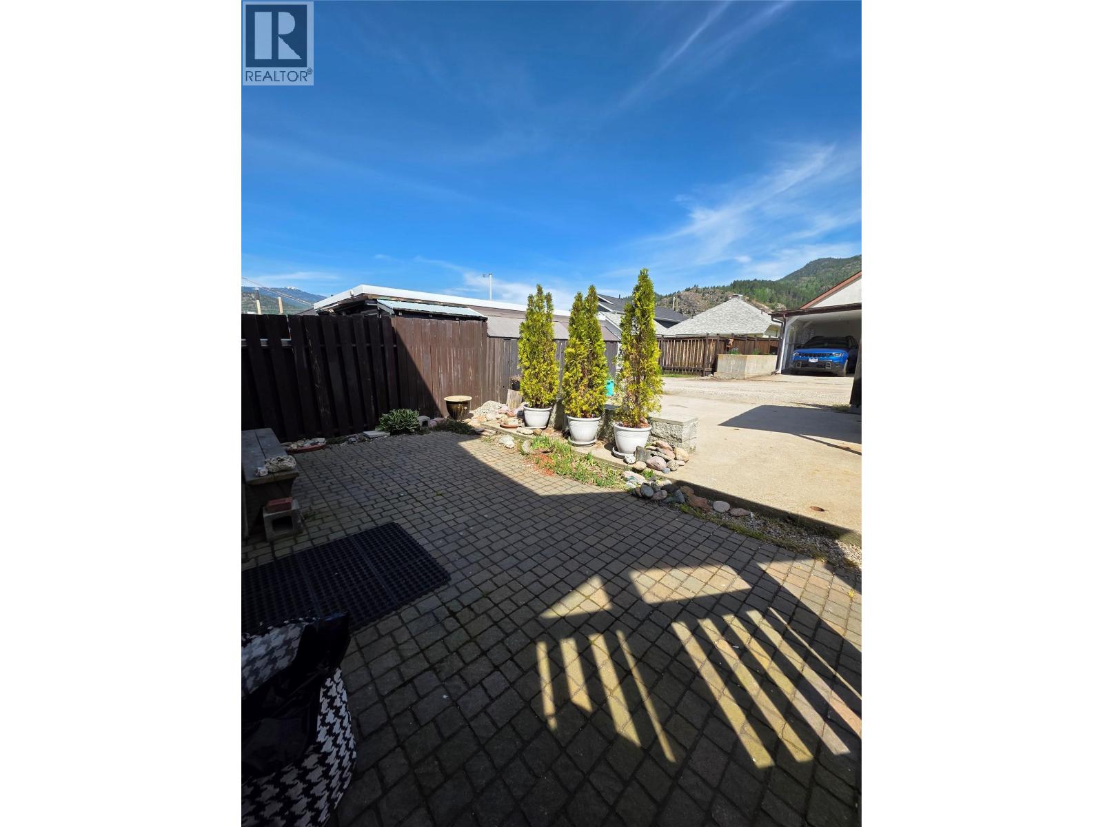 1767 Second Avenue, Trail