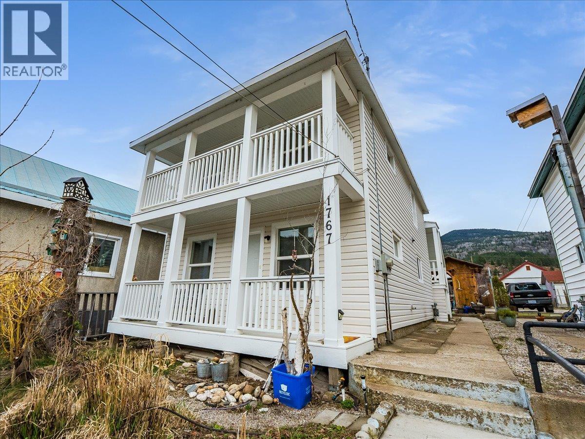 1767 Second Avenue, Trail