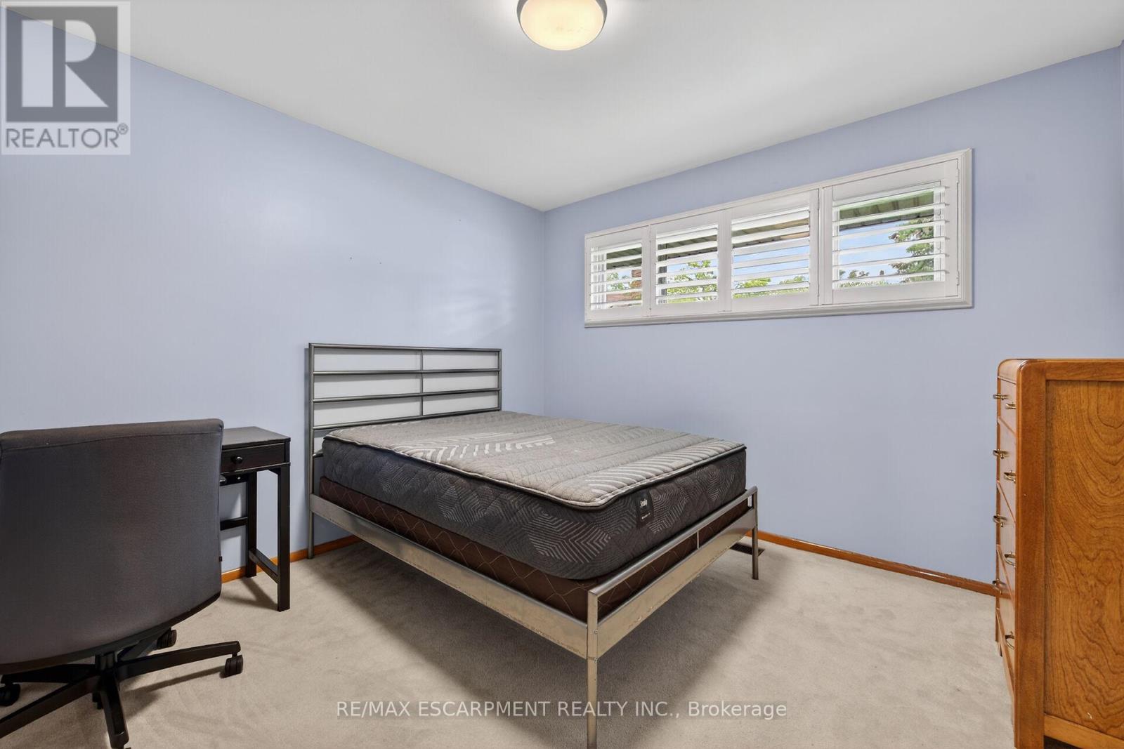 31 LARCHWOOD DRIVE - 25