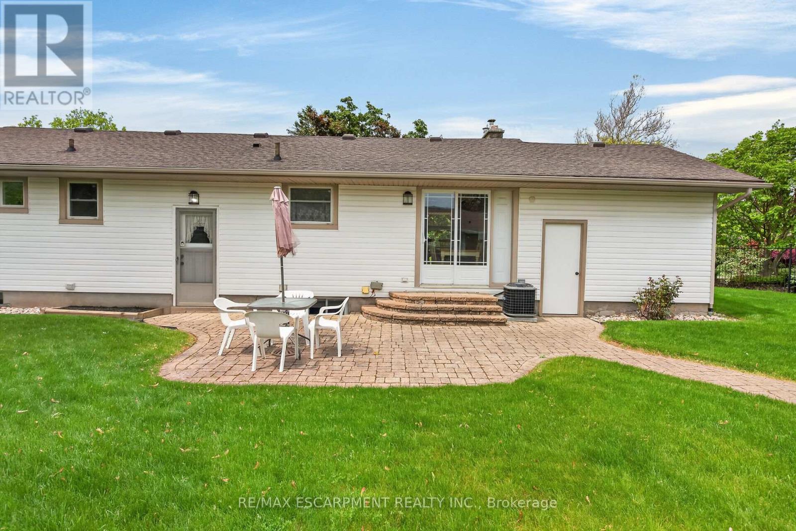 31 LARCHWOOD DRIVE - 47
