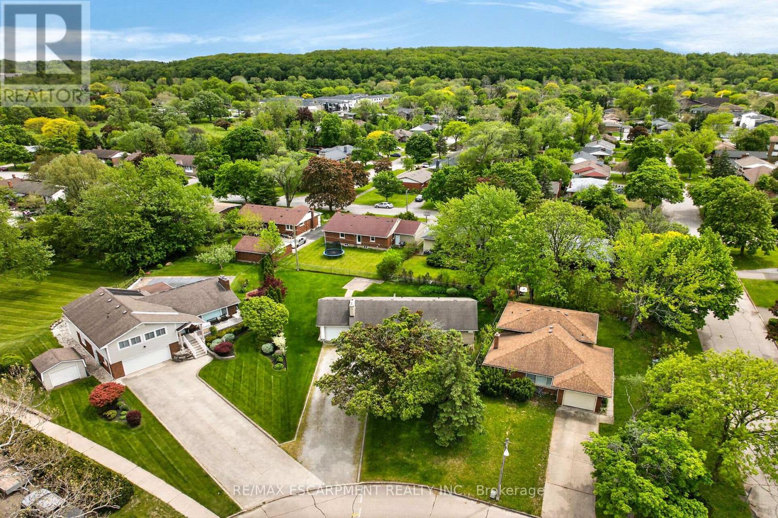 31 LARCHWOOD DRIVE - 49