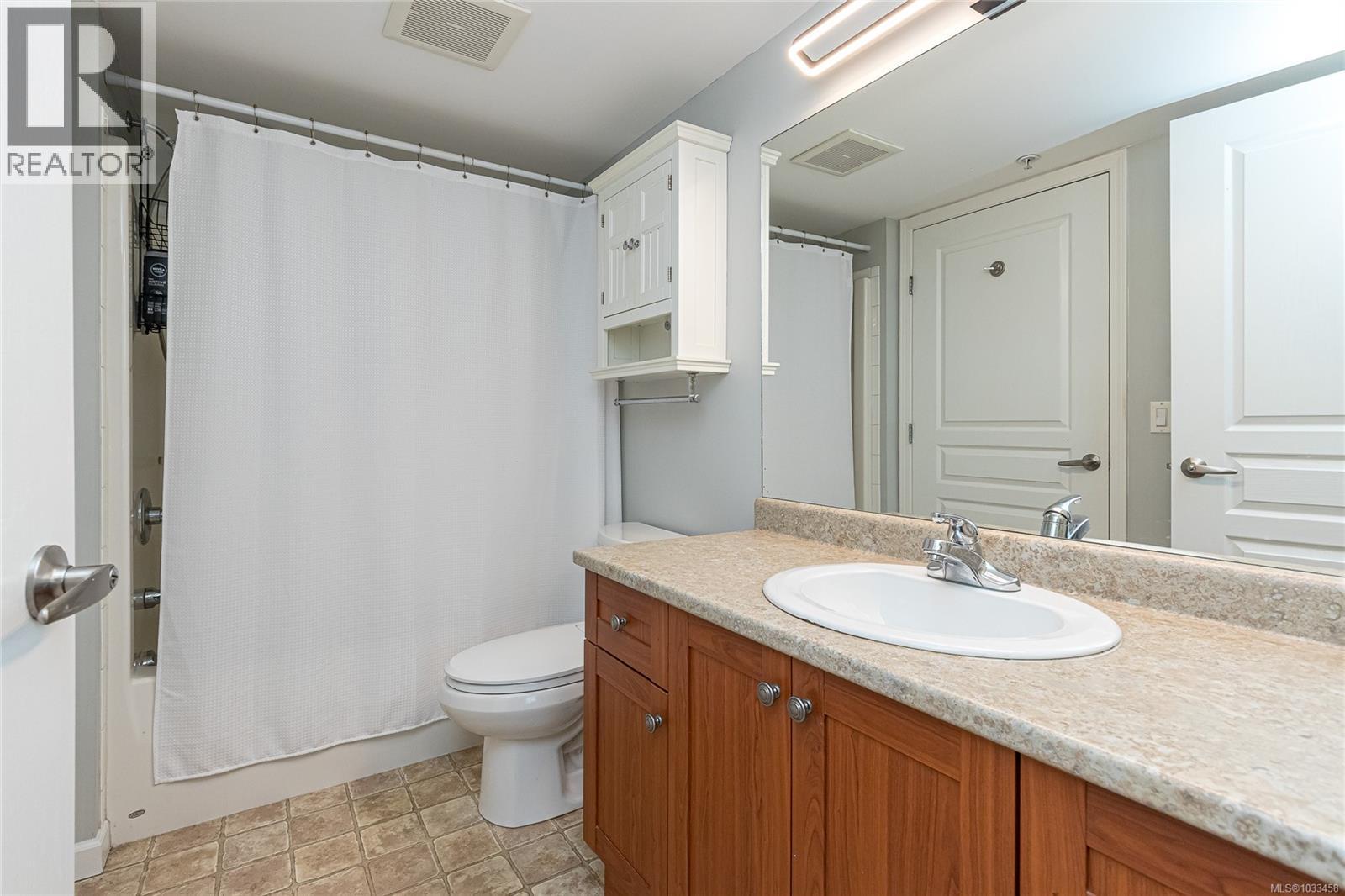 #302 655 Goldstream Ave - 21