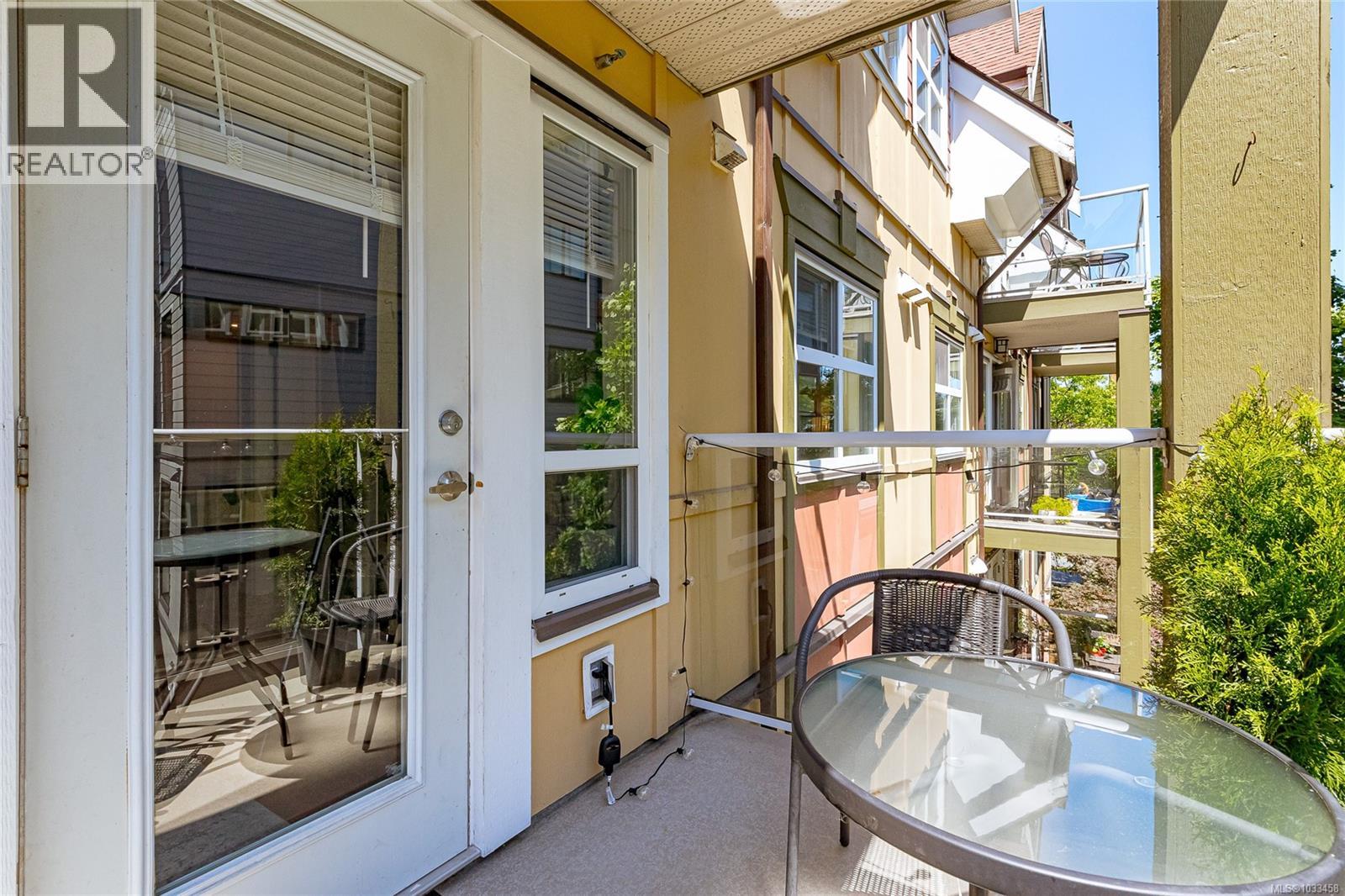 #302 655 Goldstream Ave - 6