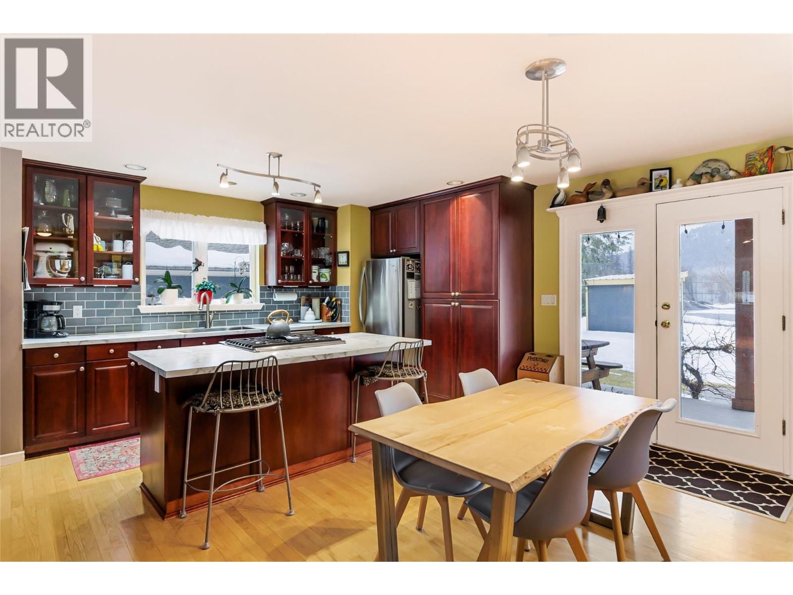 1820 Illecillewaet Road, Revelstoke