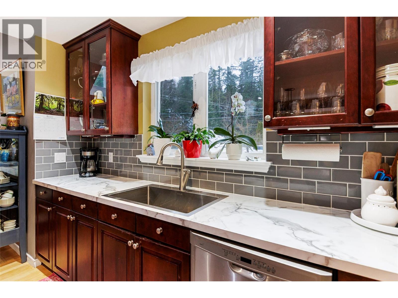 1820 Illecillewaet Road, Revelstoke