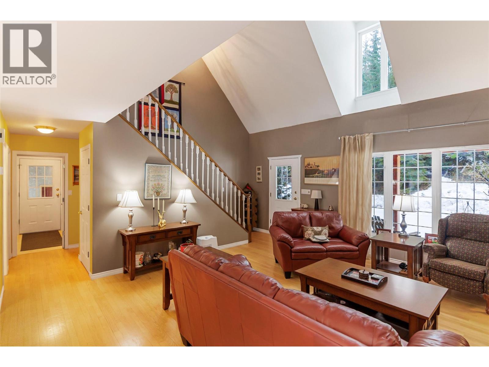 1820 Illecillewaet Road, Revelstoke