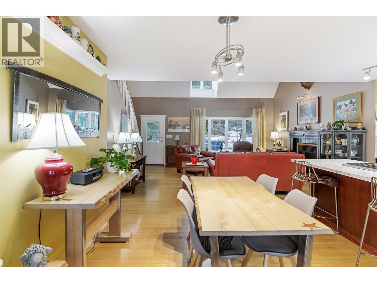 1820 Illecillewaet Road, Revelstoke