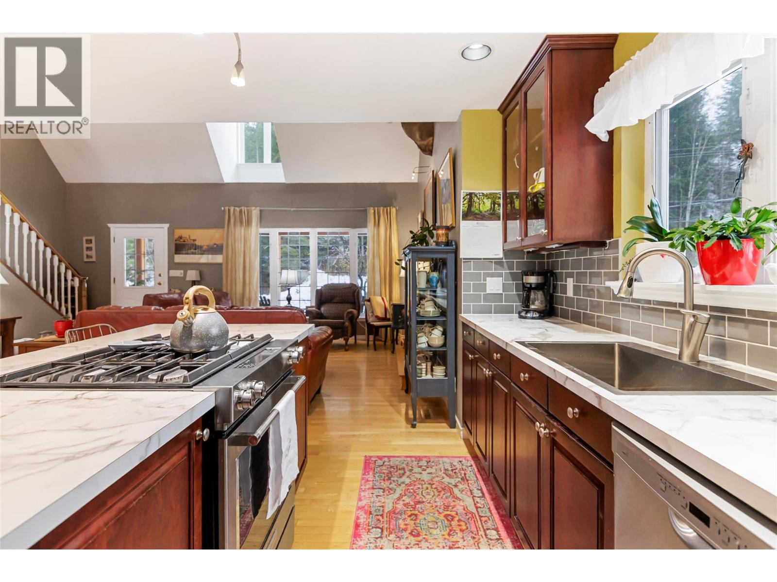 1820 Illecillewaet Road, Revelstoke