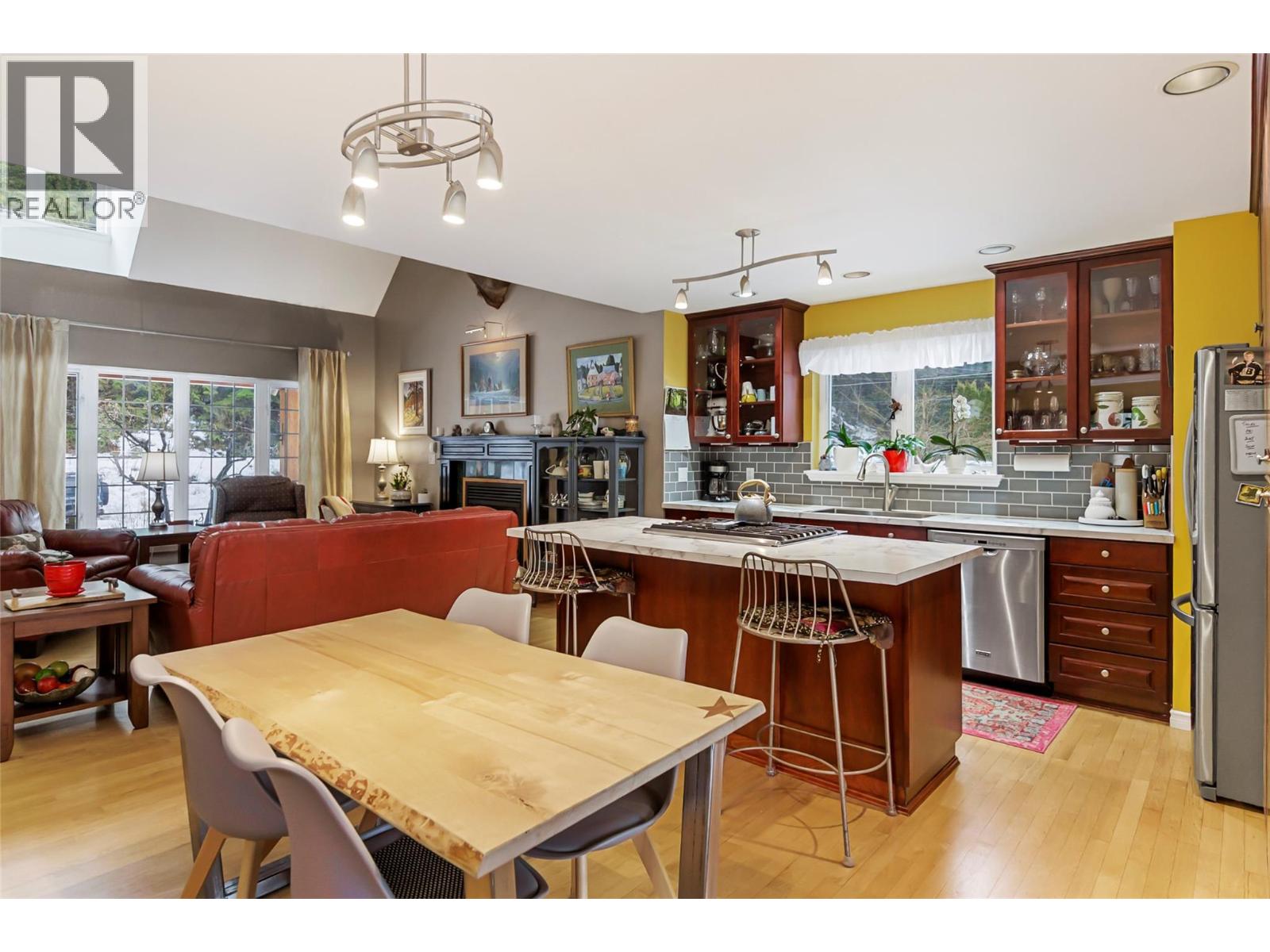1820 Illecillewaet Road, Revelstoke