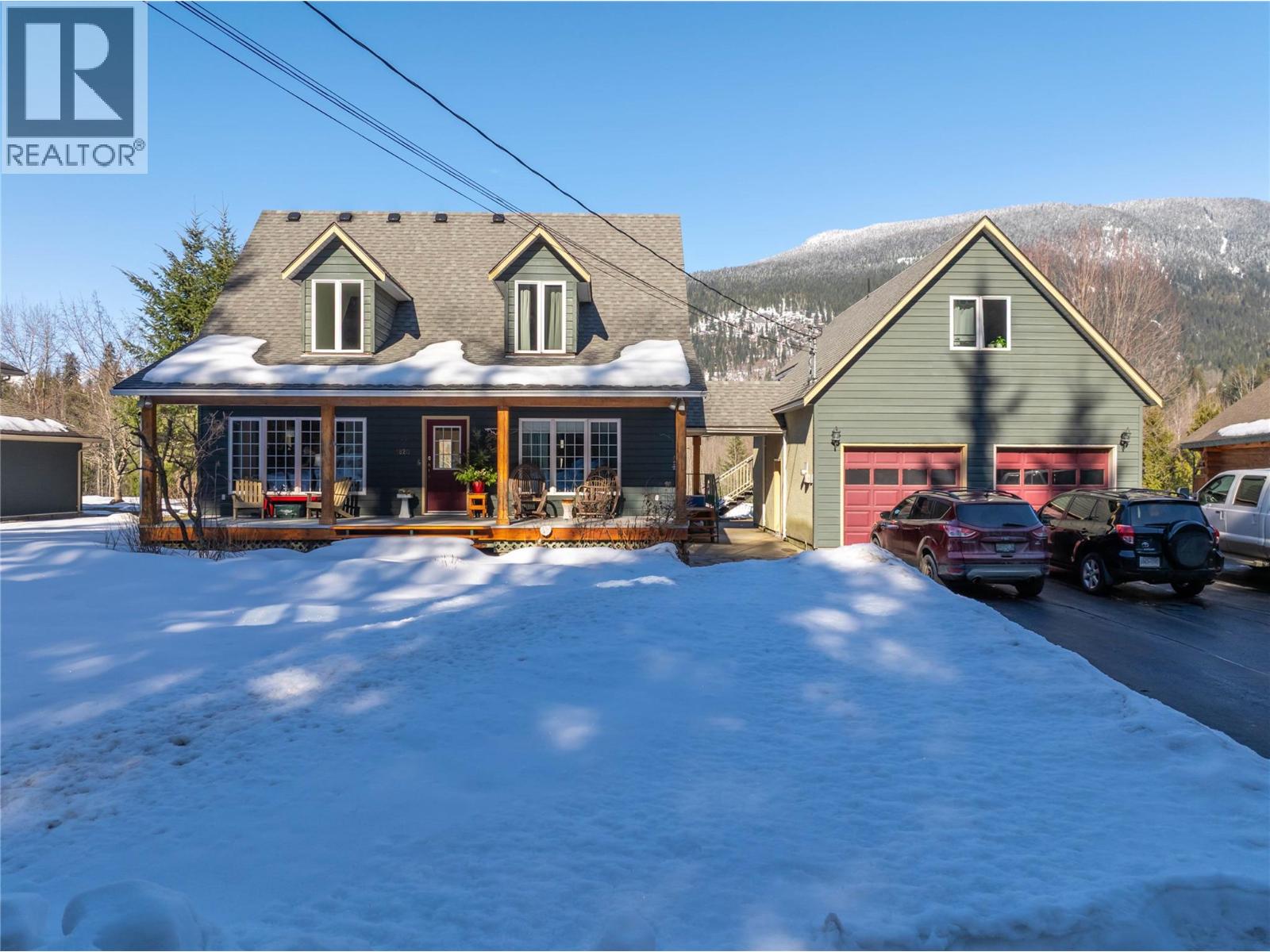 1820 Illecillewaet Road, Revelstoke