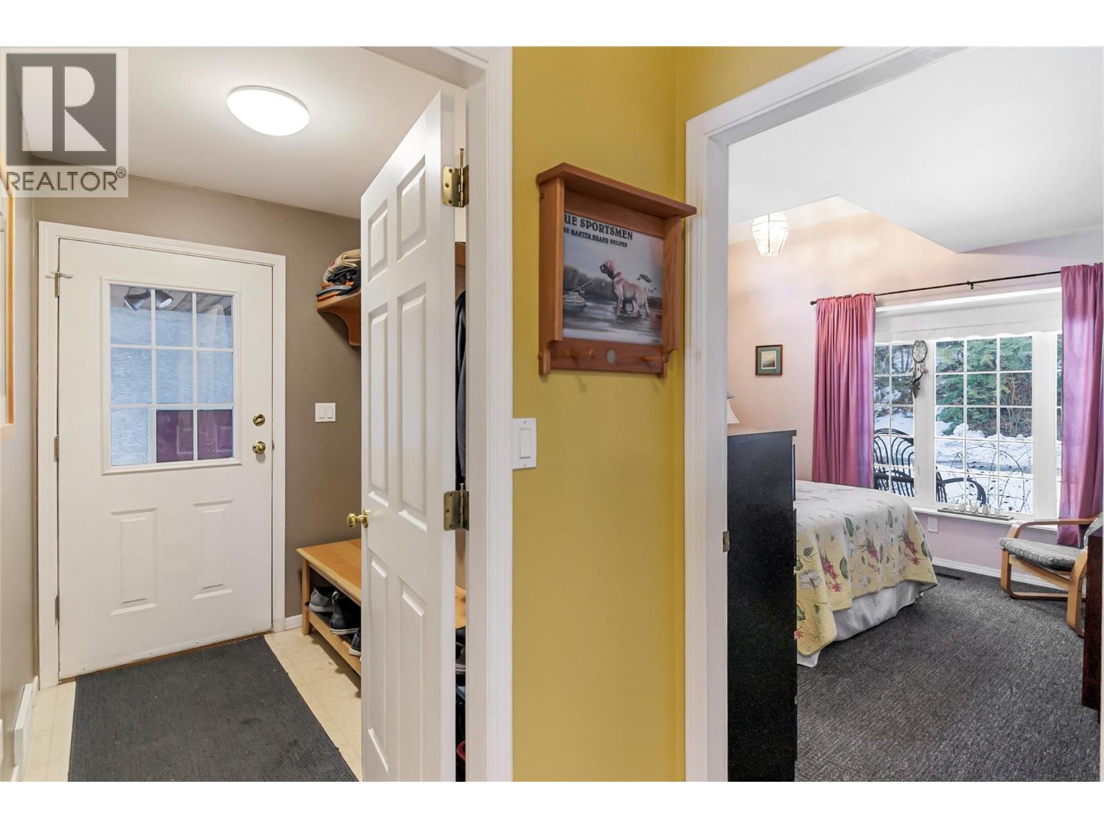 1820 Illecillewaet Road, Revelstoke