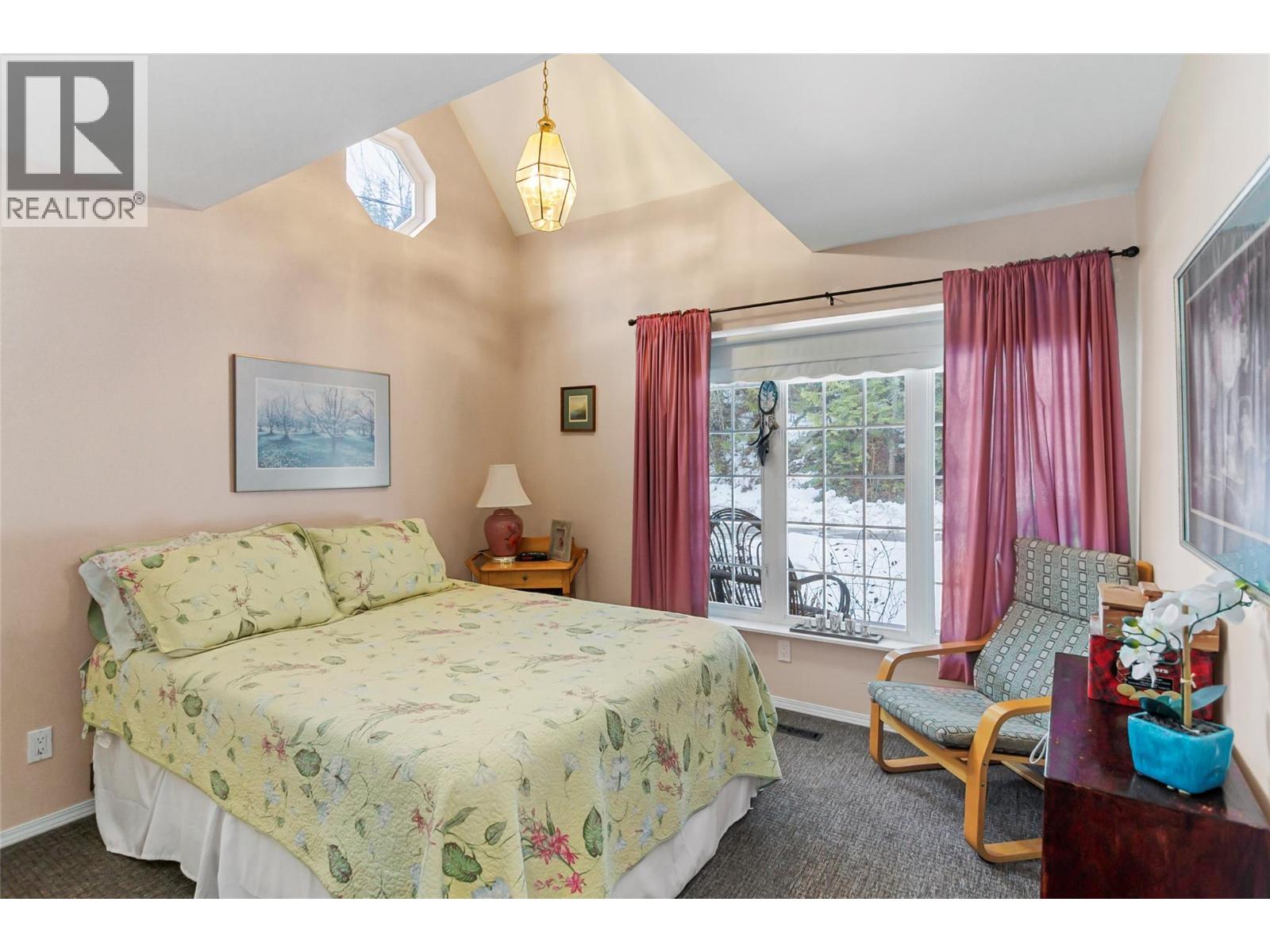1820 Illecillewaet Road, Revelstoke