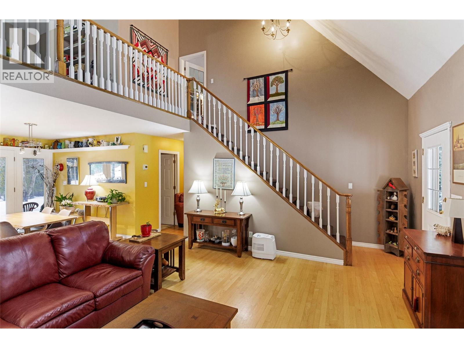 1820 Illecillewaet Road, Revelstoke