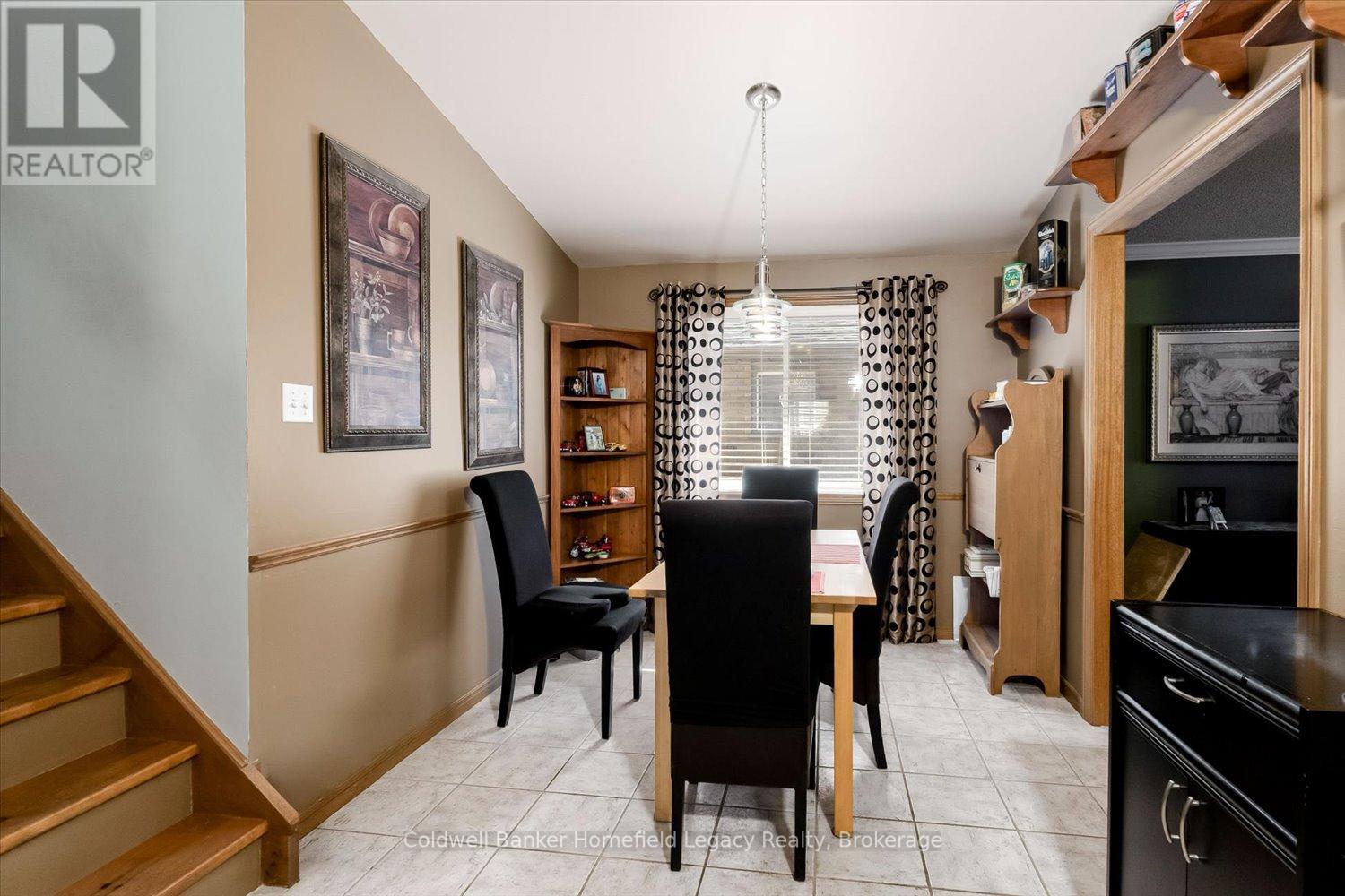 19 MEADOWRIDGE DRIVE - 11