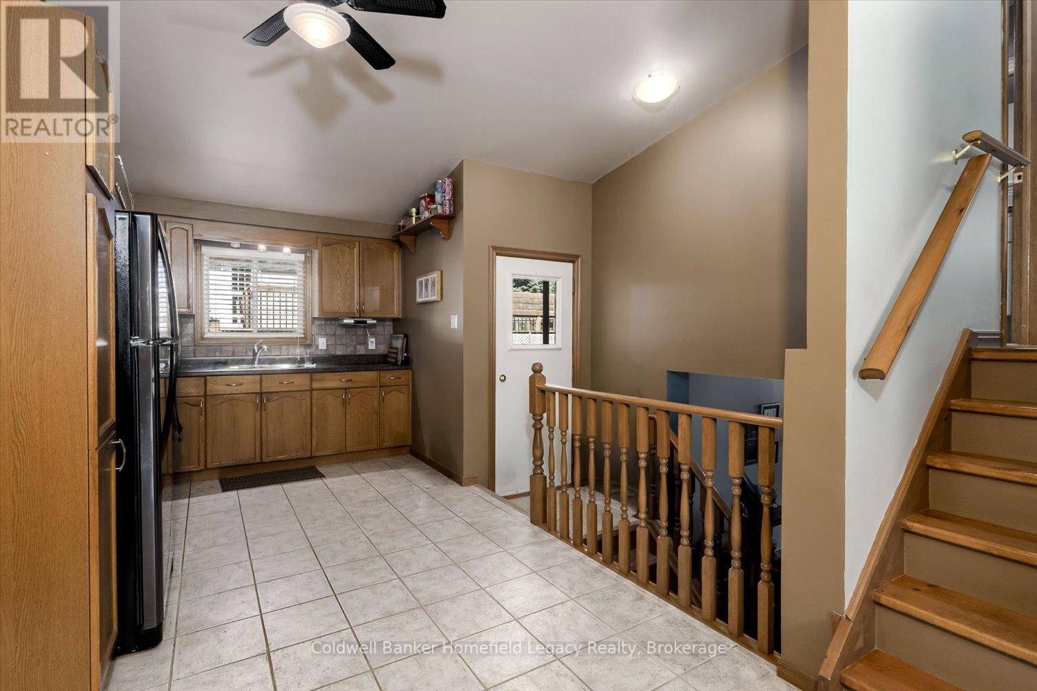 19 MEADOWRIDGE DRIVE - 7