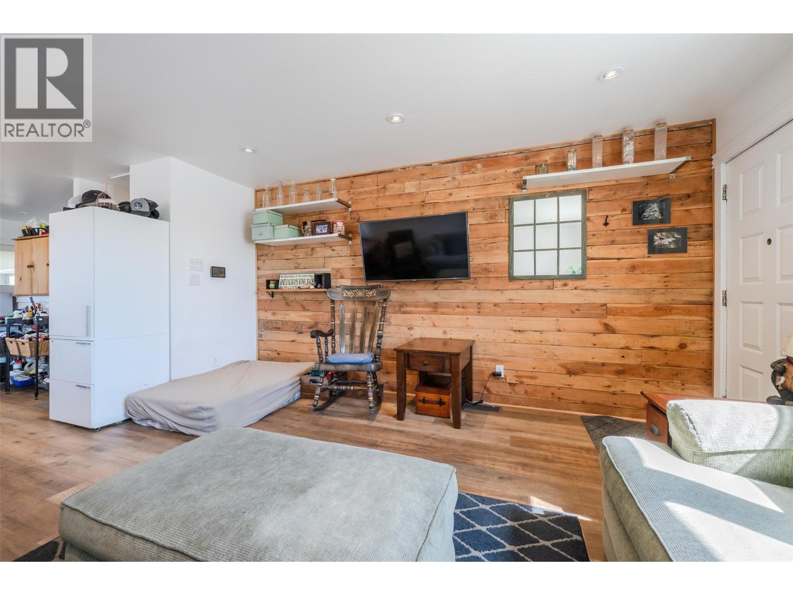 591 Gahan Avenue - 5