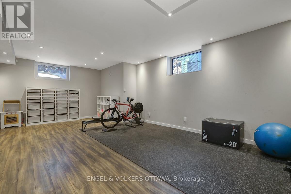608 BYRON AVENUE - 40