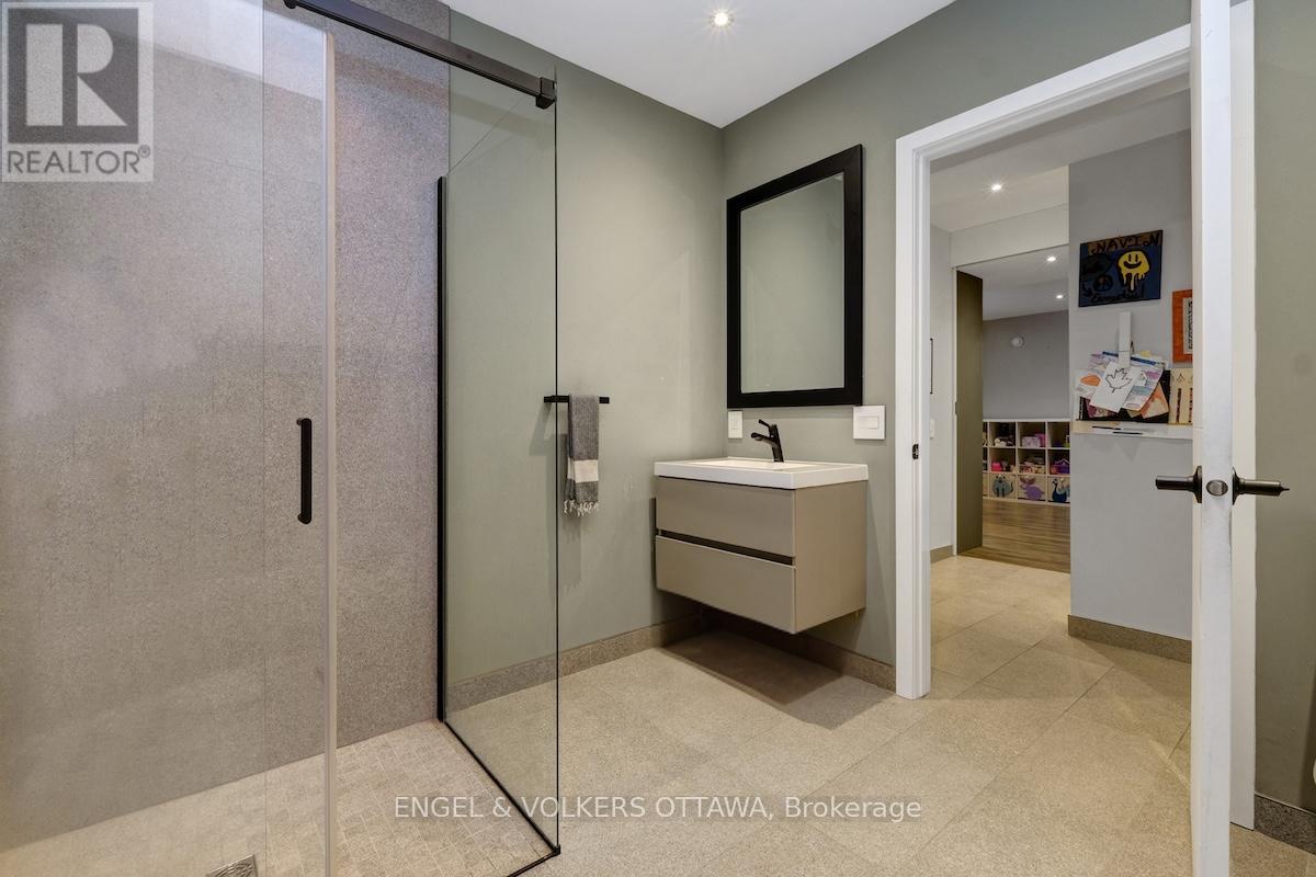 608 BYRON AVENUE - 42
