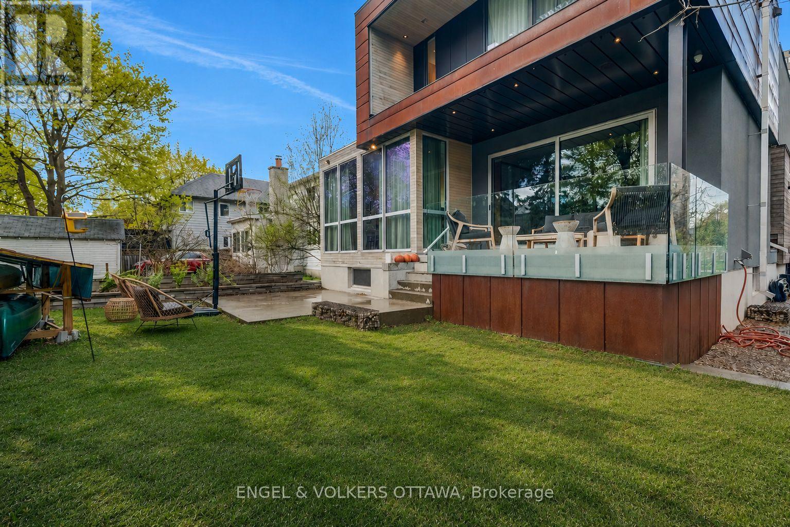 608 BYRON AVENUE - 47