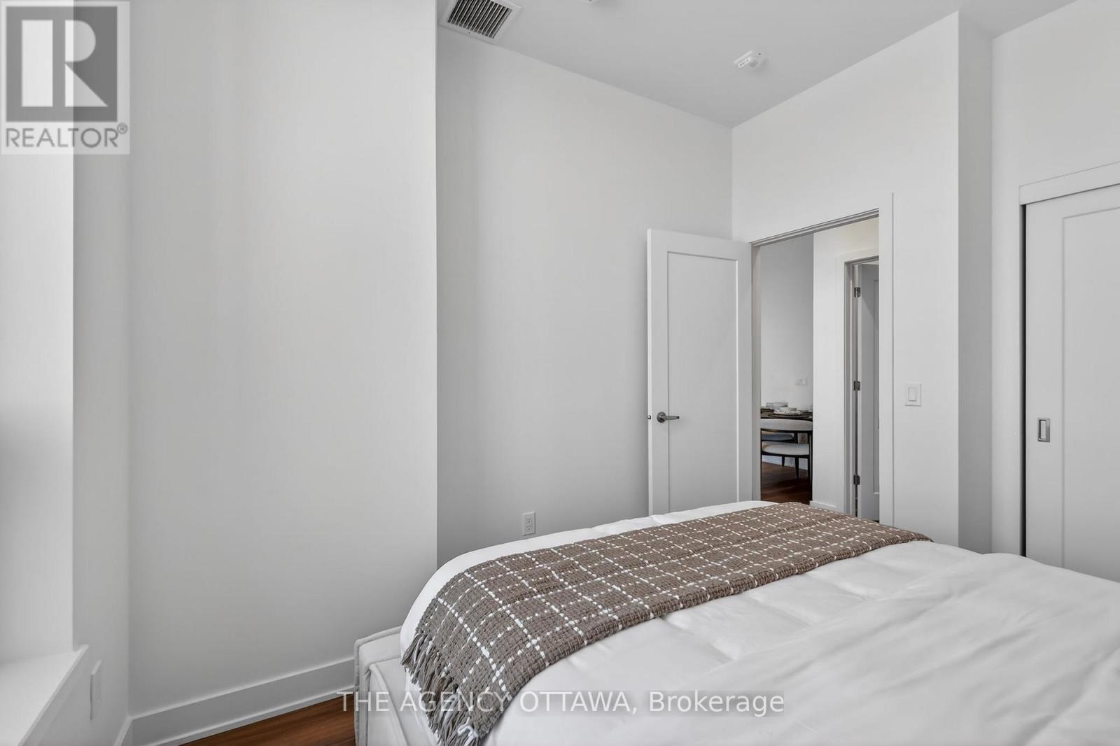 #103 3071 RIVERSIDE DRIVE - 25