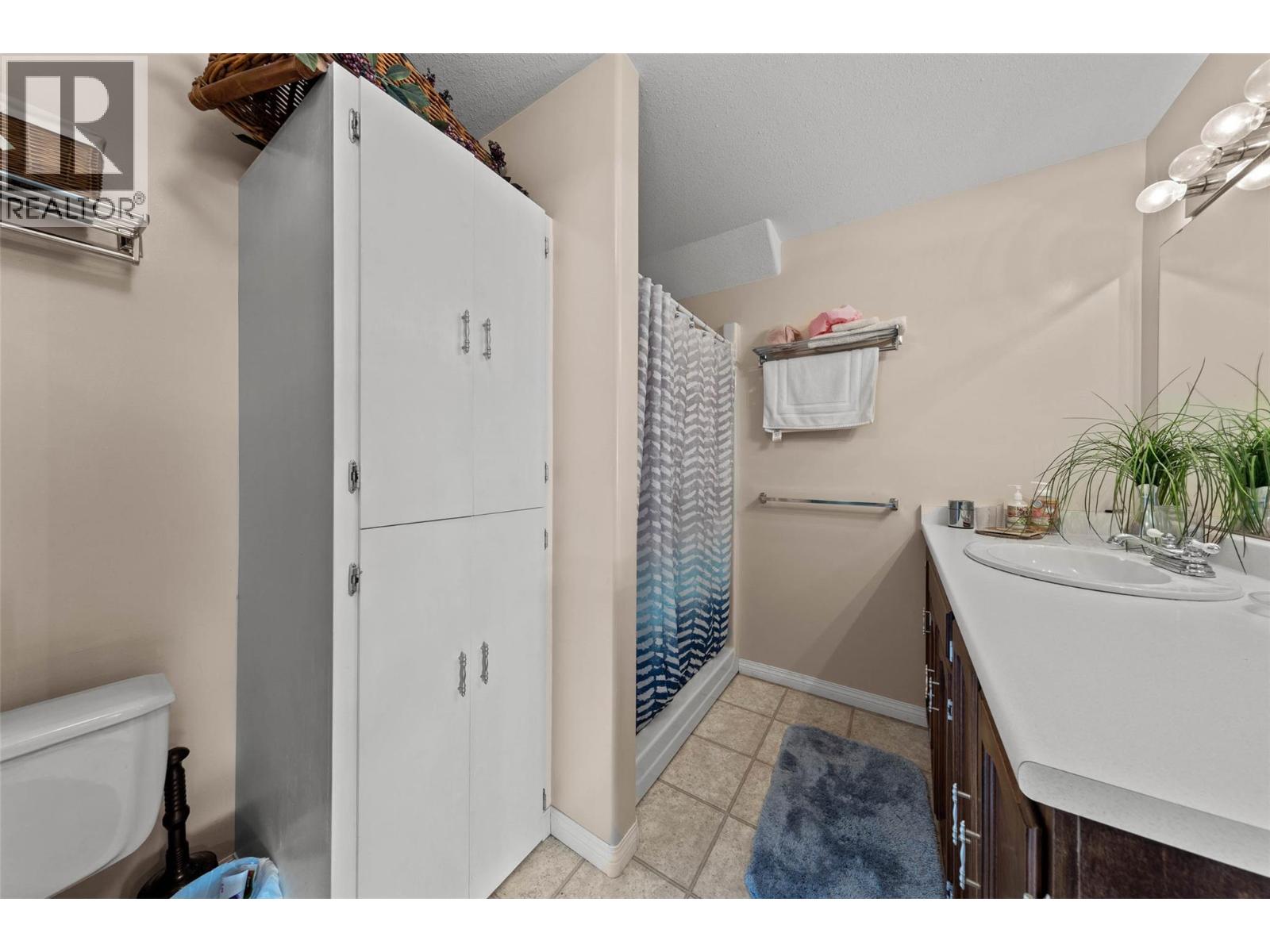 6297 Squilax-Anglemont Road - 21