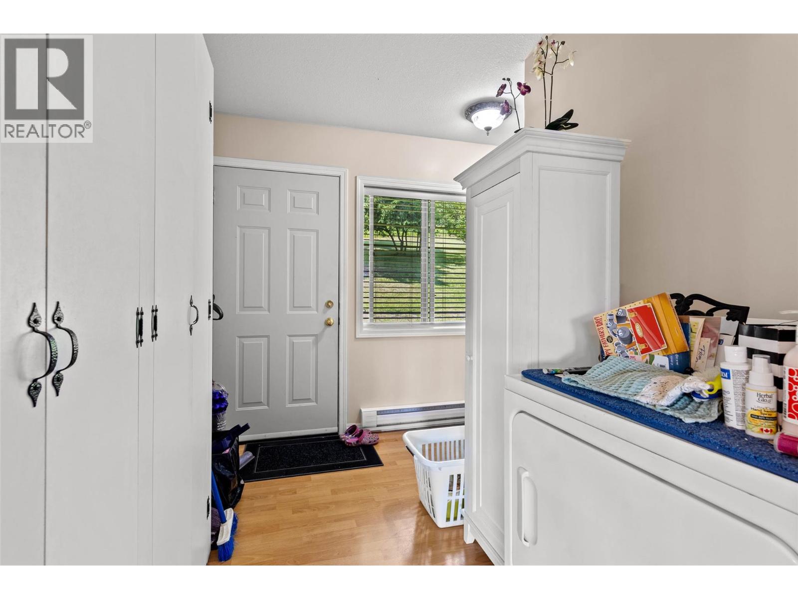 6297 Squilax-Anglemont Road - 12