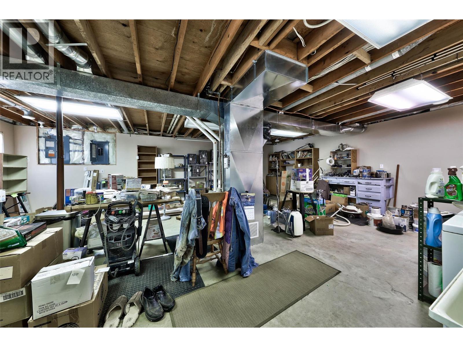 6297 Squilax-Anglemont Road - 19