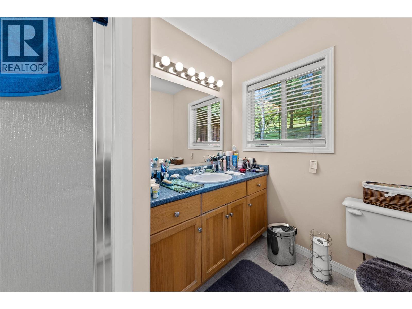 6297 Squilax-Anglemont Road - 16