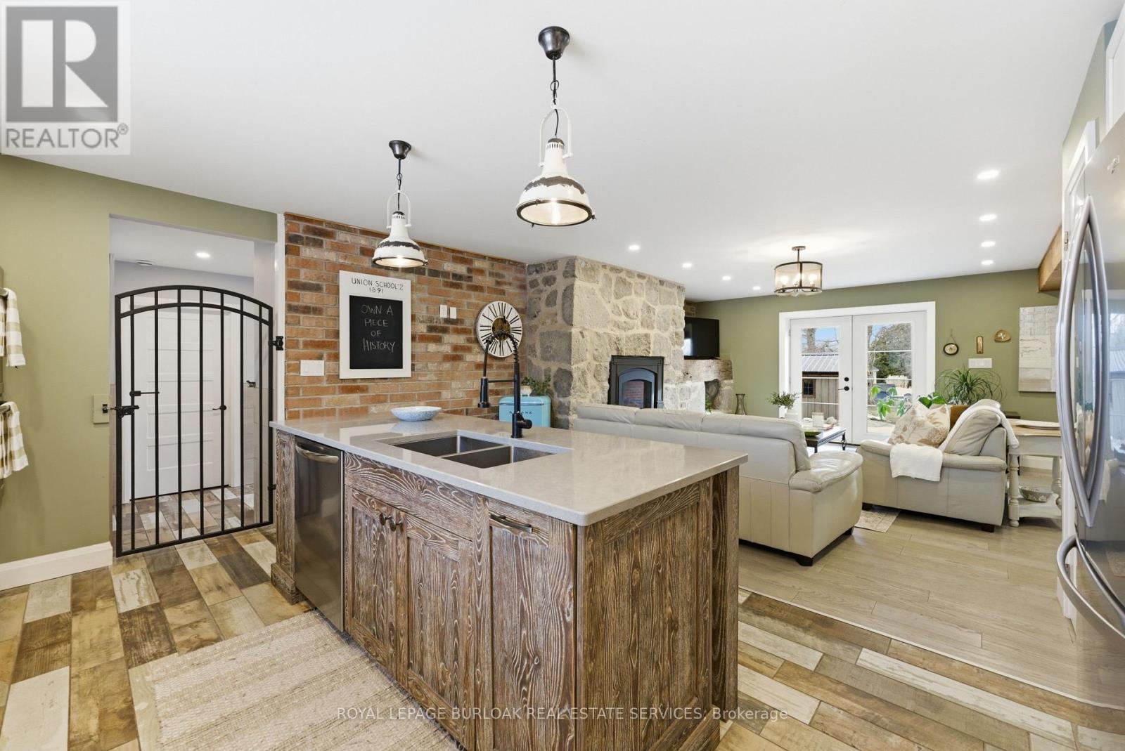 9069 ERIN GARAFRAXA TOWNLINE - 16