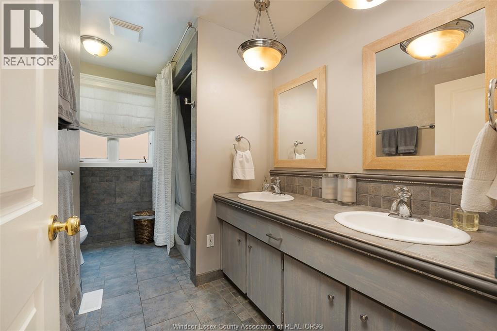 3375 RANKIN - 25