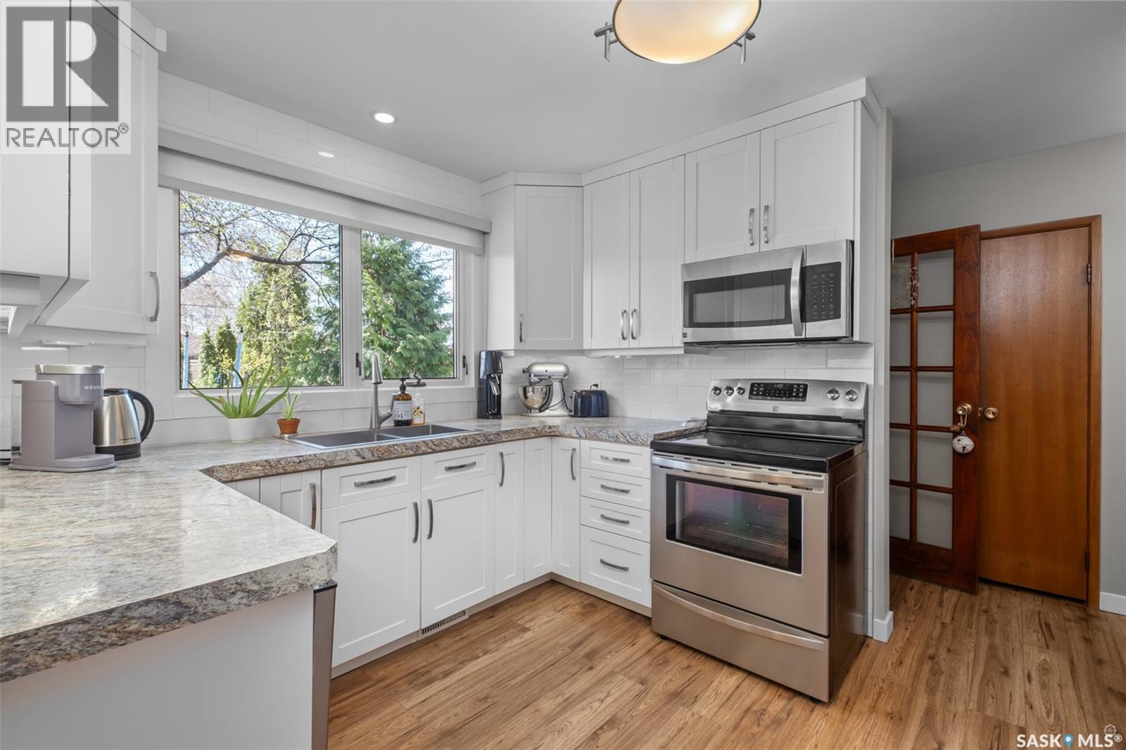 575 27th STREET W - 2