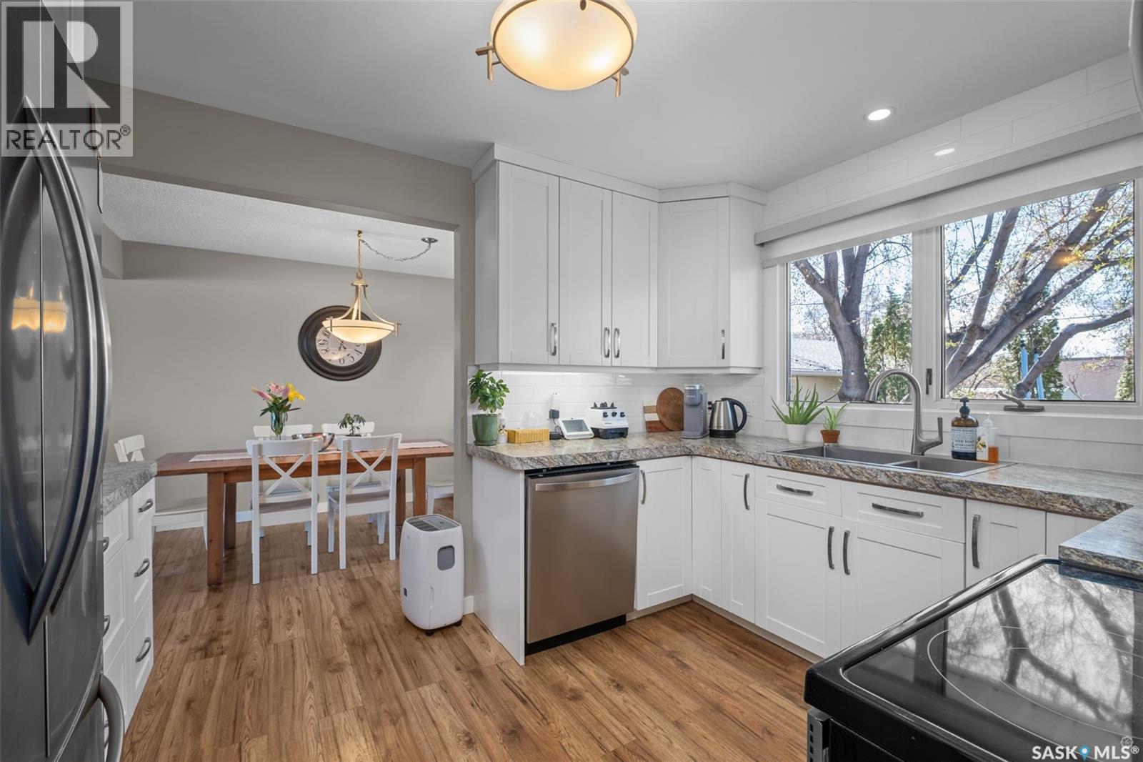 575 27th STREET W - 4