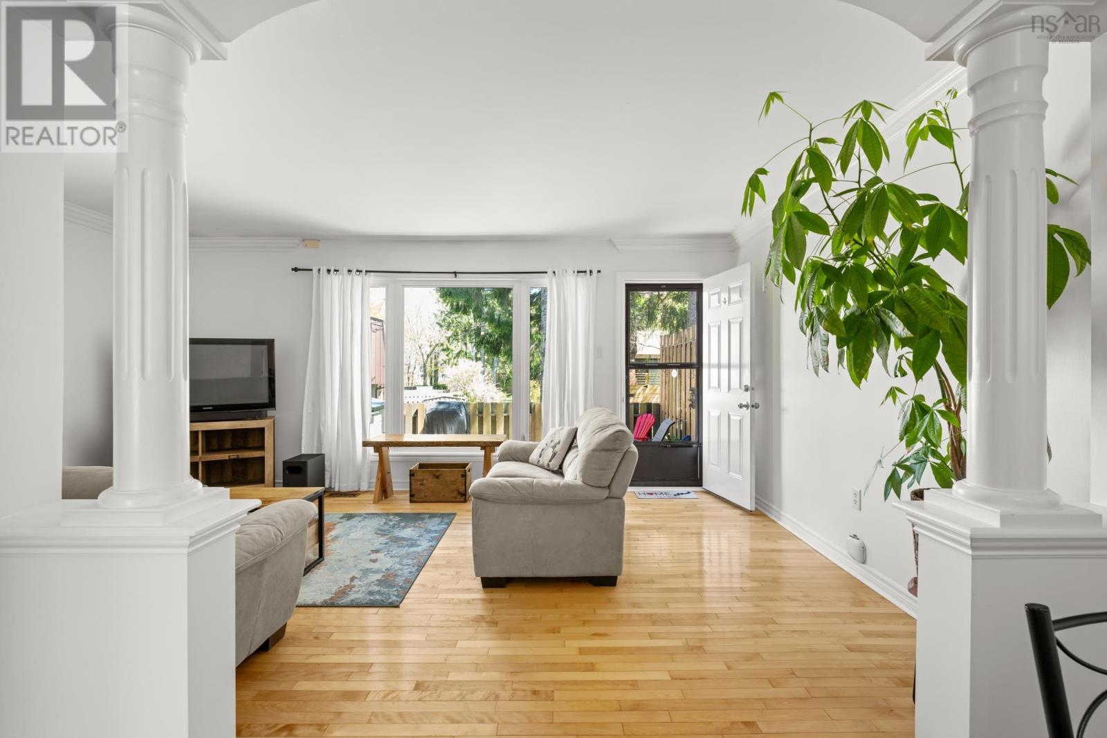 21 Covington Way, Halifax Way - 16