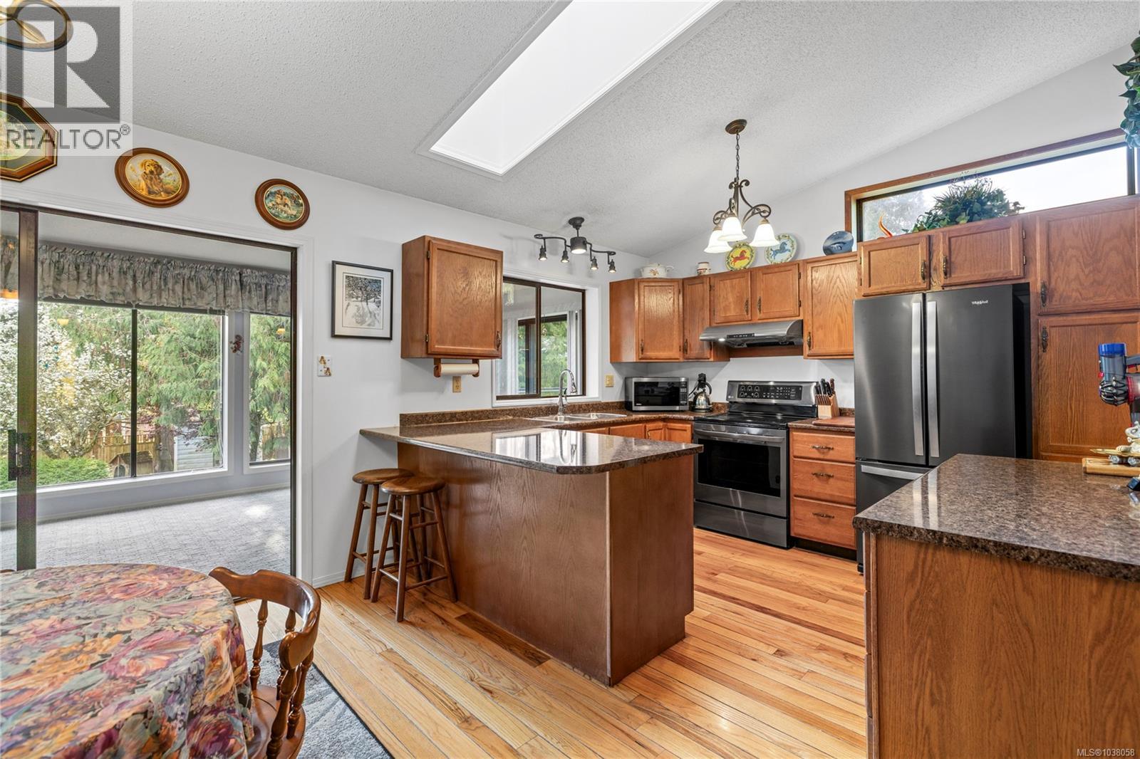 1680 Gerald St, Nanoose Bay