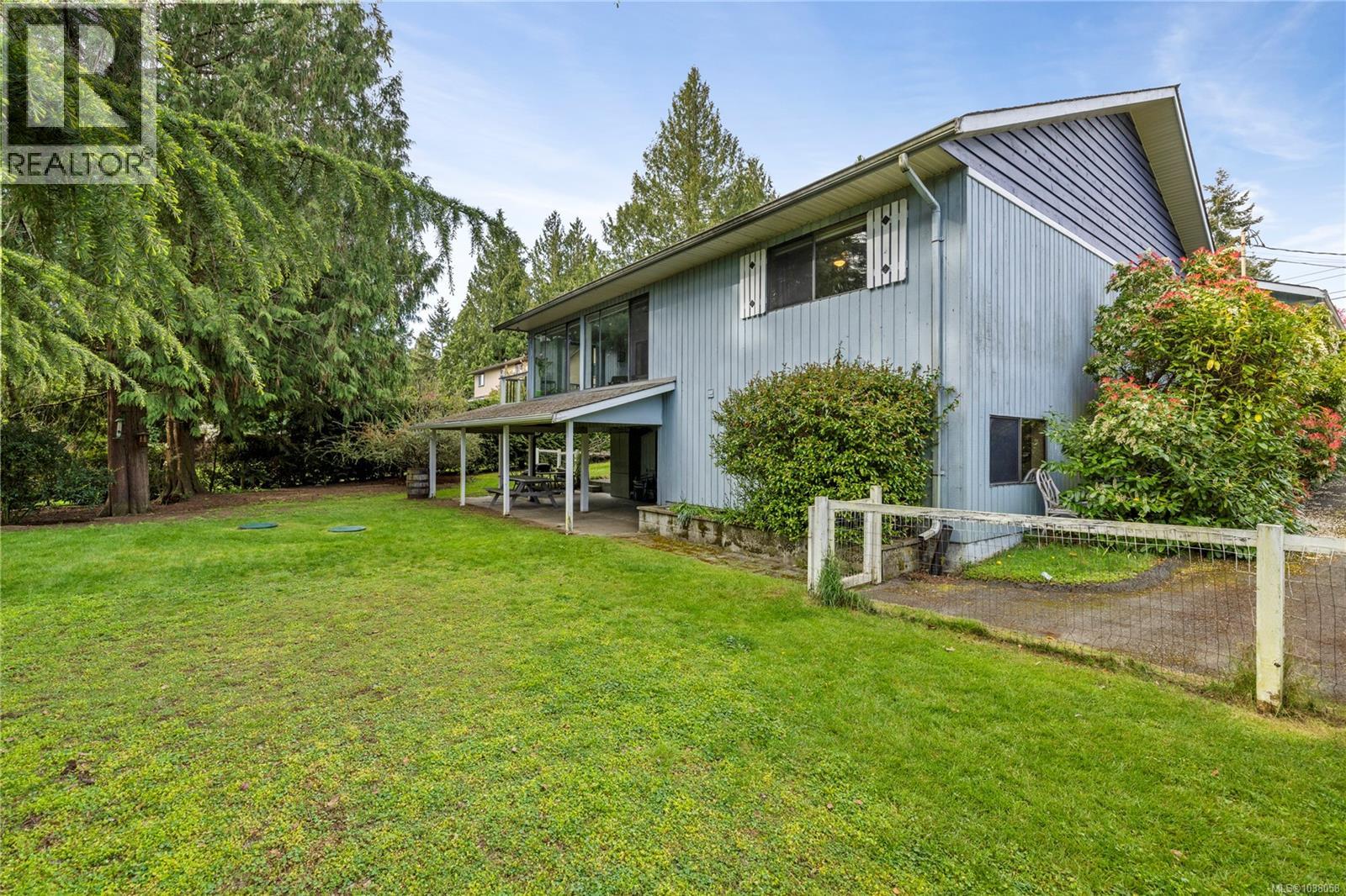1680 Gerald St, Nanoose Bay