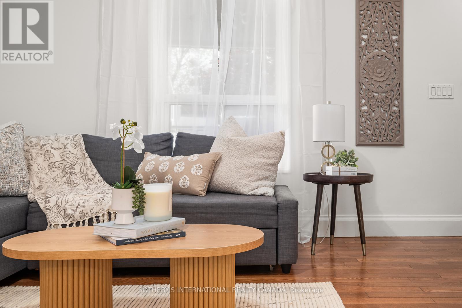 2 WINSTON AVENUE - 16