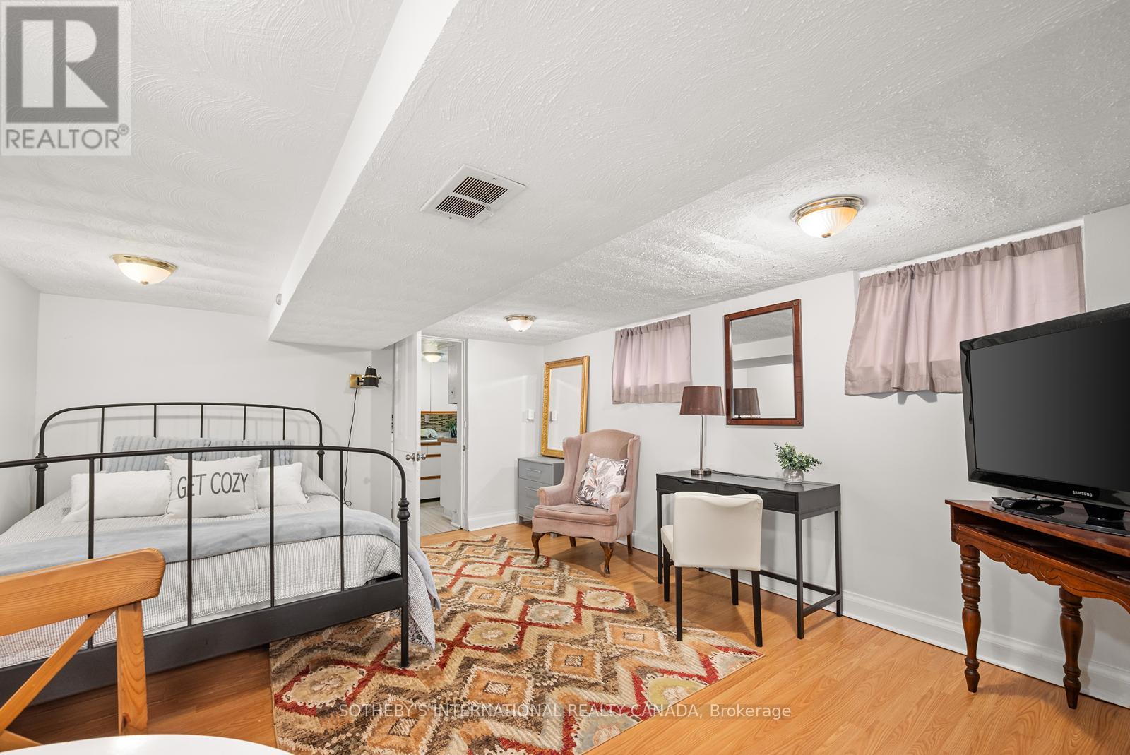 2 WINSTON AVENUE - 40