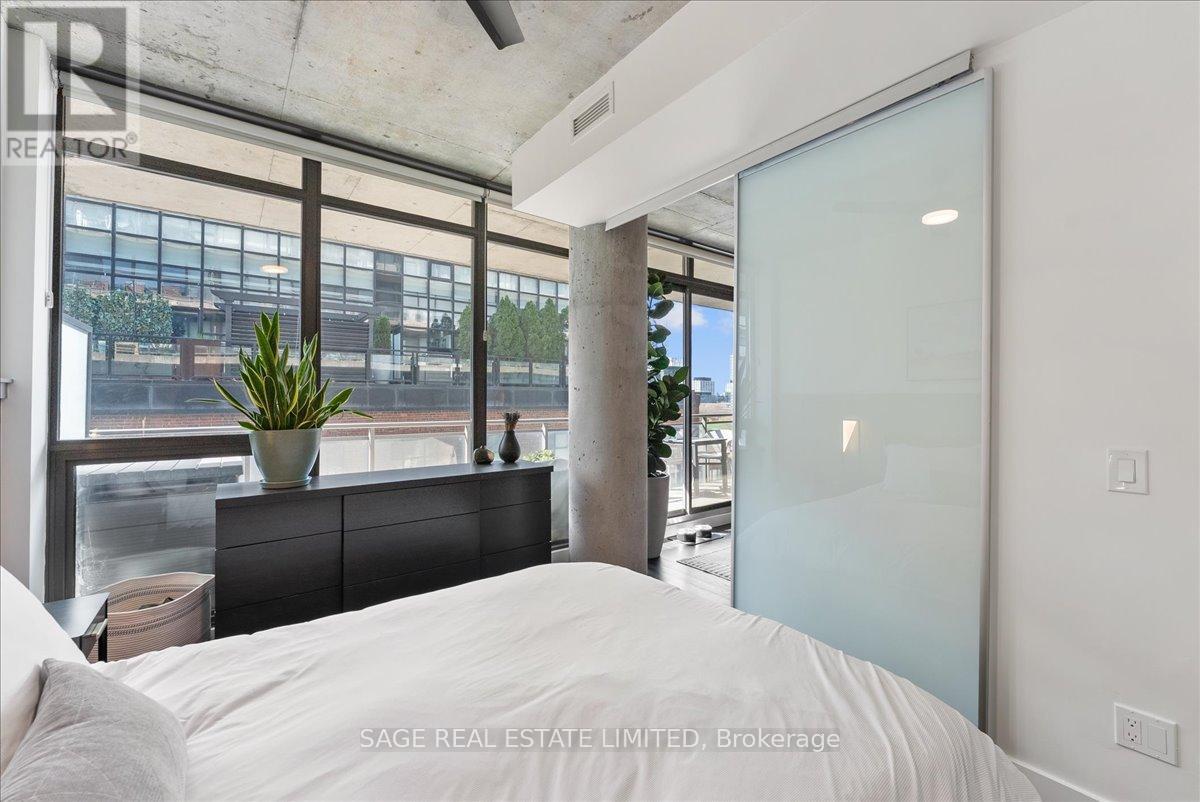 #608 90 BROADVIEW AVENUE - 24