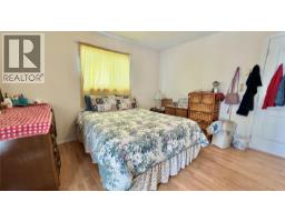 816 Division Street, Midway, BC V0H1M0 Photo 37