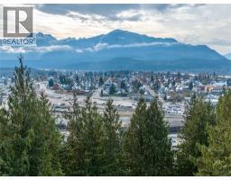 125 Maple Street, Revelstoke, BC V0E2S0 Photo 10