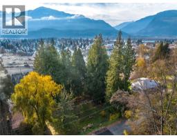 125 Maple Street, Revelstoke, BC V0E2S0 Photo 7