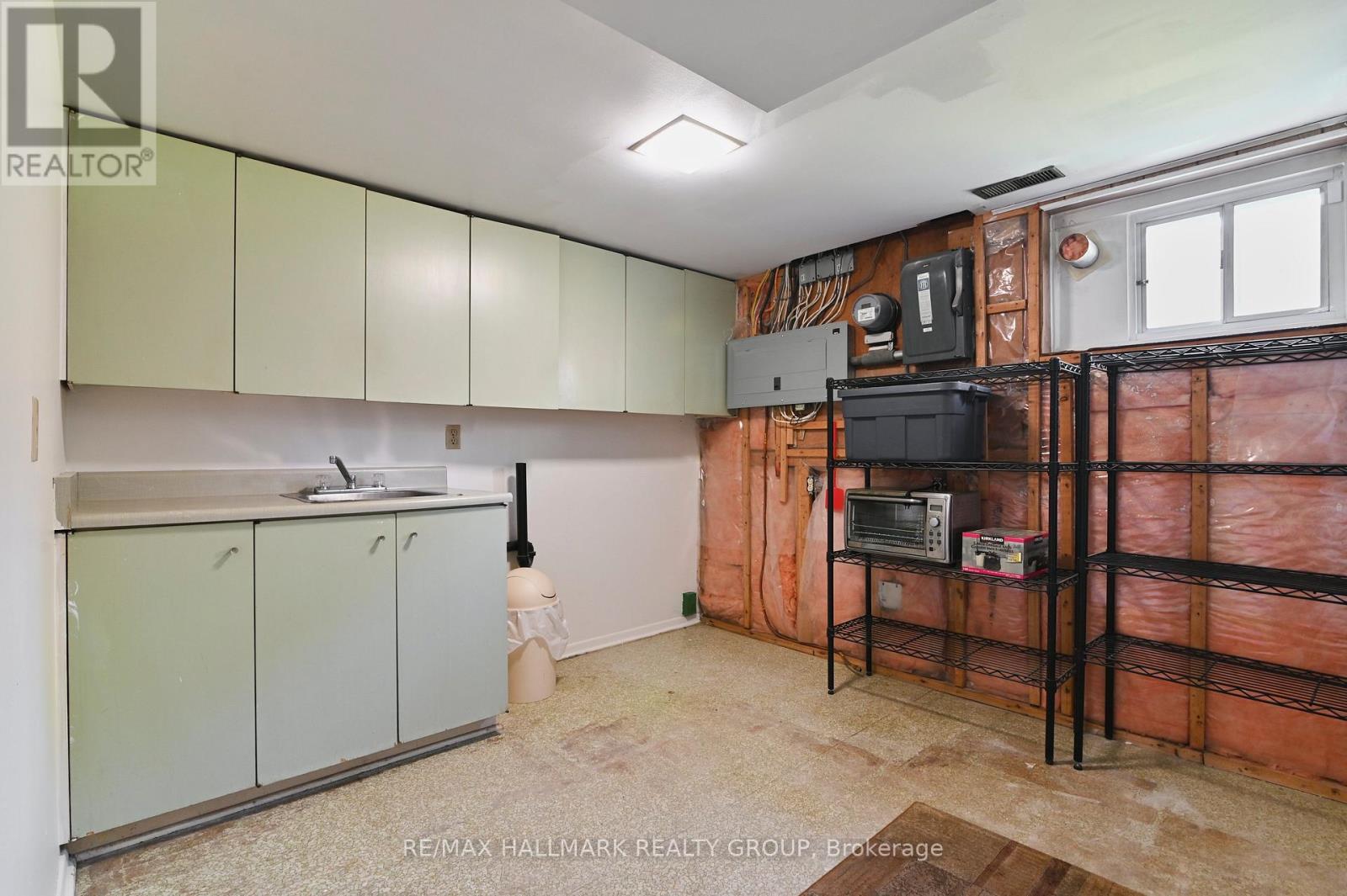 401 RICHARDSON AVENUE - 31