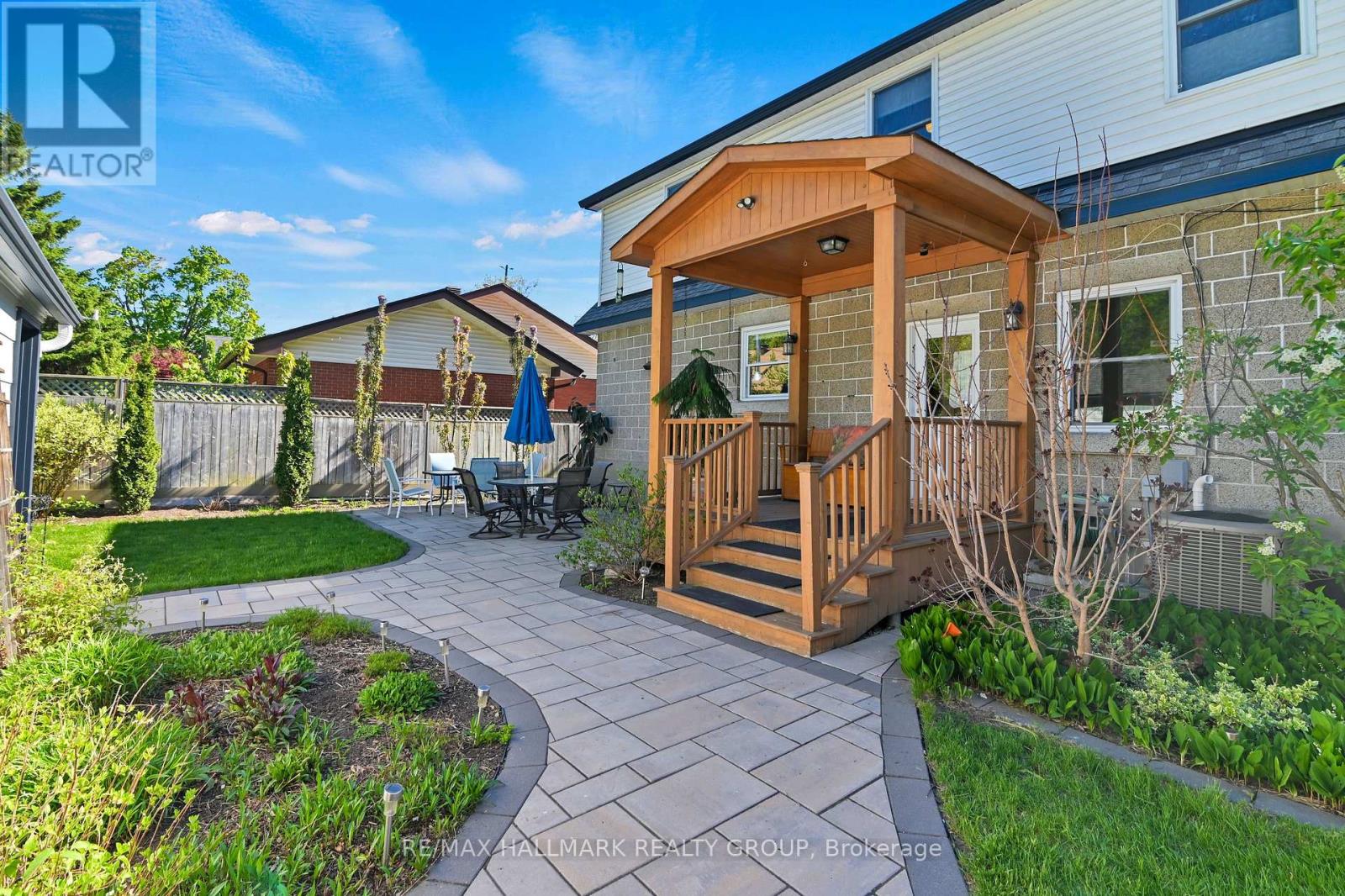 401 RICHARDSON AVENUE - 32