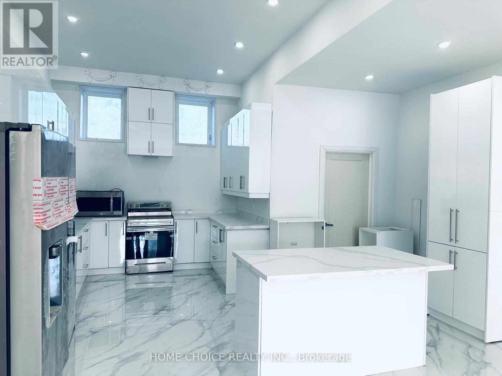 3 STANLEY CARBERRY DRIVE - 33