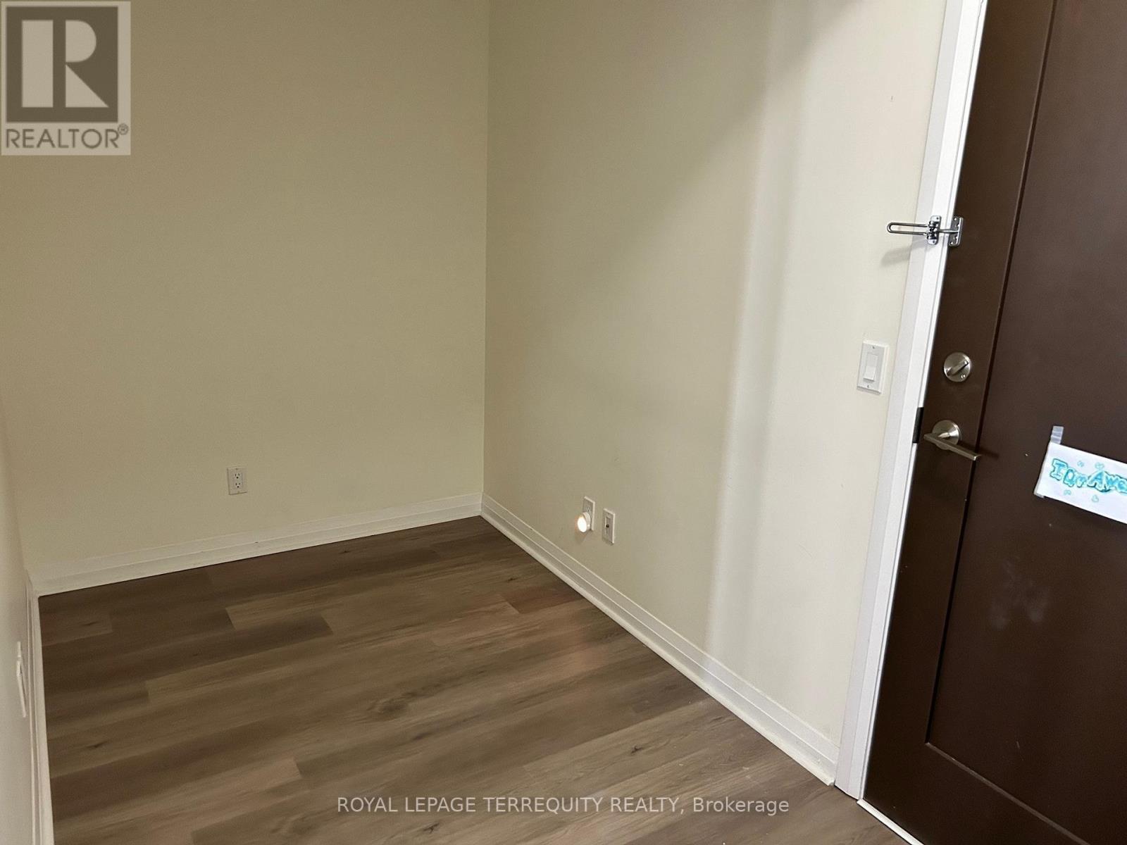 #703 75 EGLINTON AVENUE W - Image 3